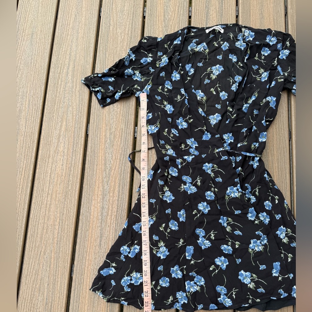 Reformation lucky floral wrap dress black vintage floral Small‎ - Picture 3 of 7